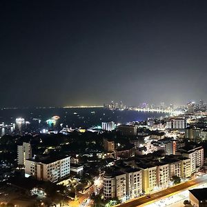 Unixx Seaview Hotel